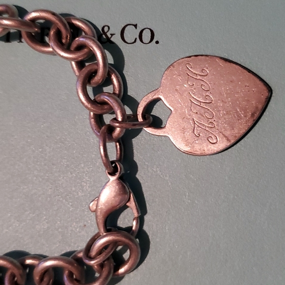 Tiffany & Co Bracelet with a heart shaped charm - Picture 5 of 16
